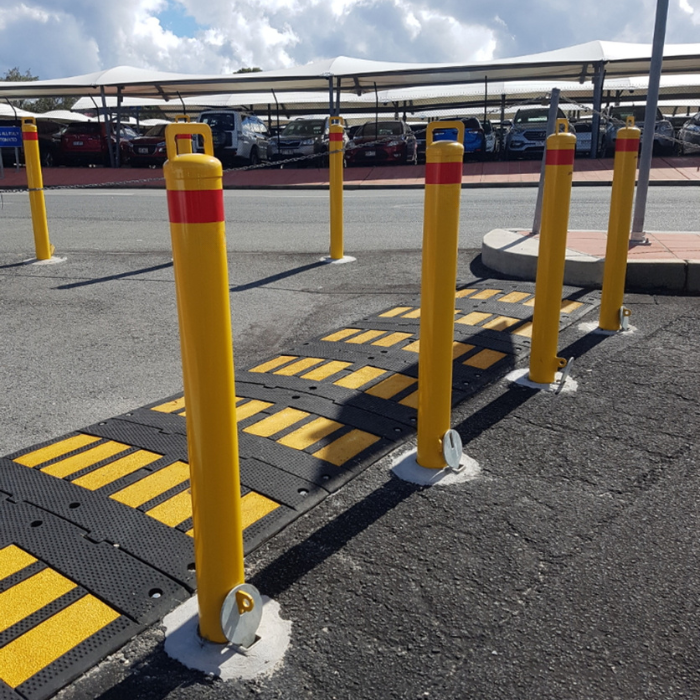 removable bollard 90mm diameter with lockable sleeve