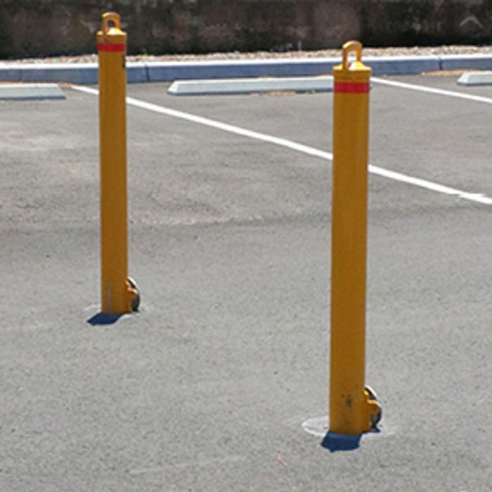 removable sleeve lock bollard 140mm diameter with sleeve padlock
