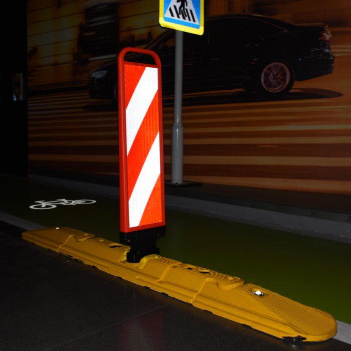 traffic lane separation kerb female end
